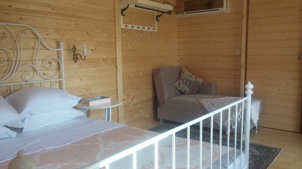 سفيريهيسار Liberta Guesthouse الغرفة الصورة